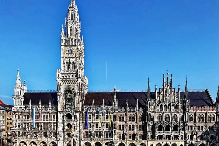 Marienplatz mit Neuem Rathaus in München